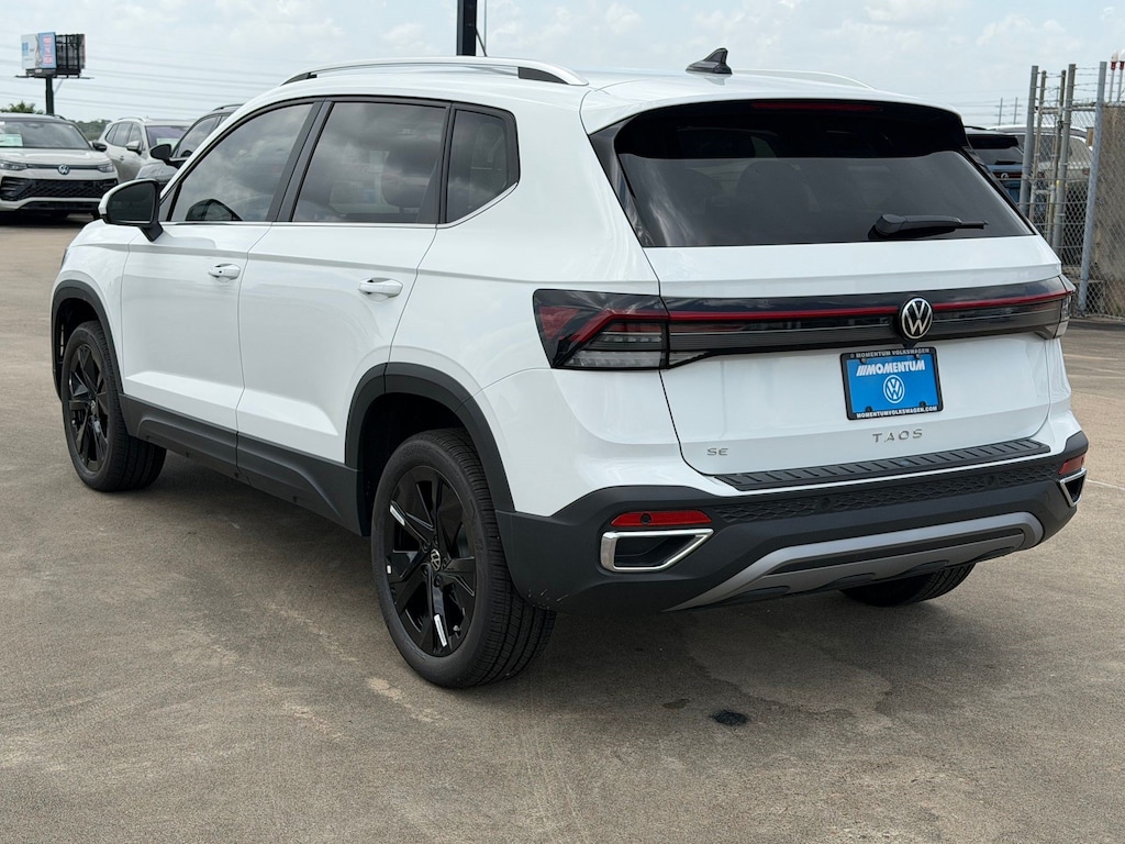 New 2026 Volkswagen Taos 1.5T SE SUV