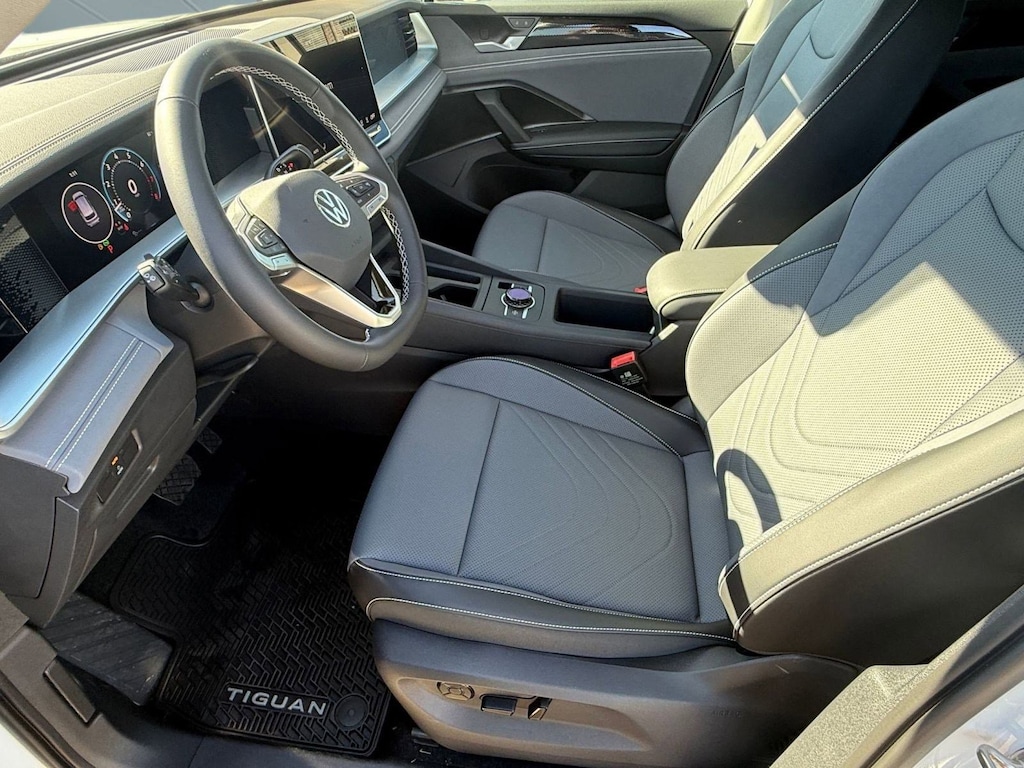 New 2026 Volkswagen Tiguan 2.0T SE SUV