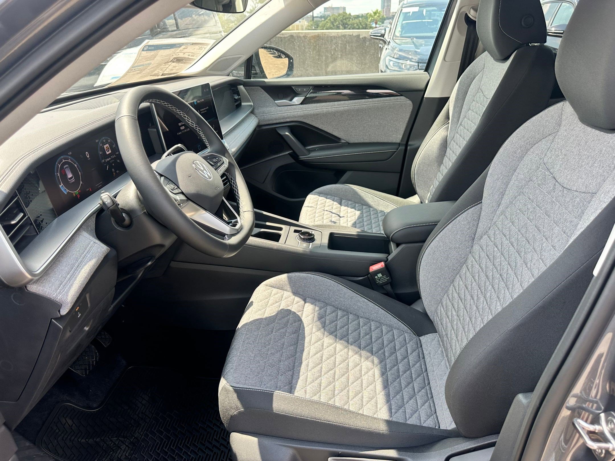 2025 Volkswagen Tiguan S photo 4