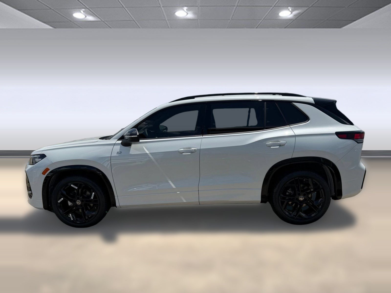 New 2026 Volkswagen Tiguan SE R-Line Black SUV
