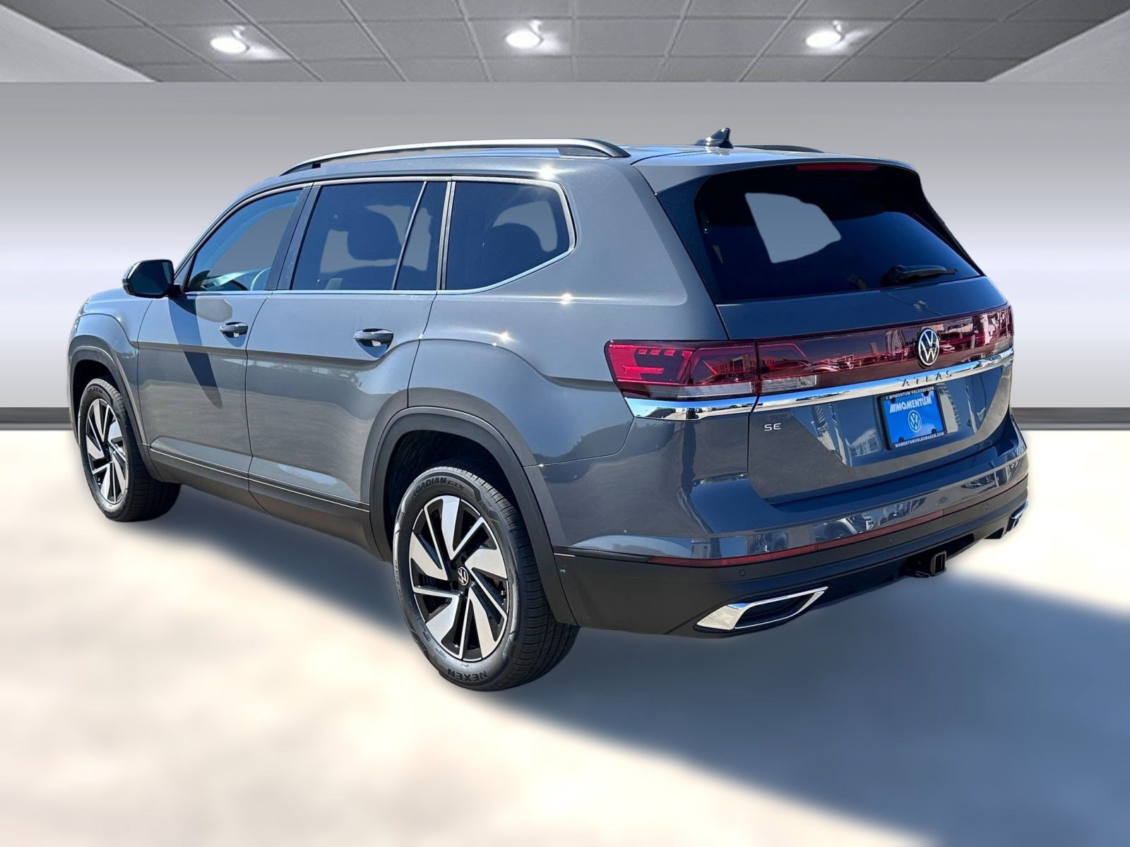 2026 Volkswagen Atlas SE Technology photo 3