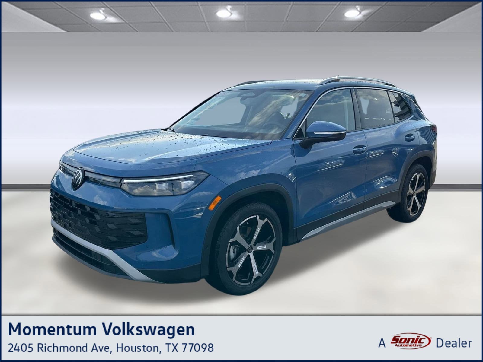 2026 Volkswagen Tiguan SE's photo