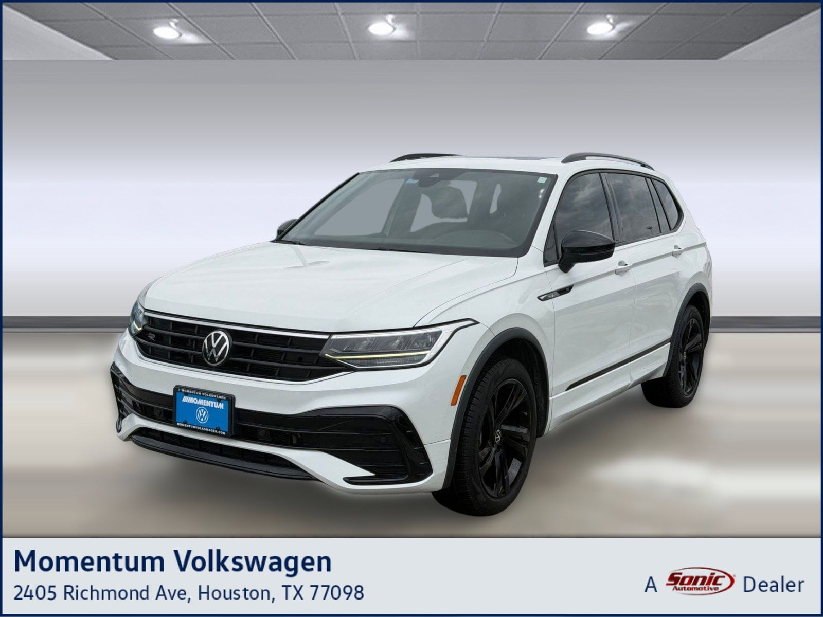 2023 Volkswagen Tiguan 2.0T SE R-Line Black's photo