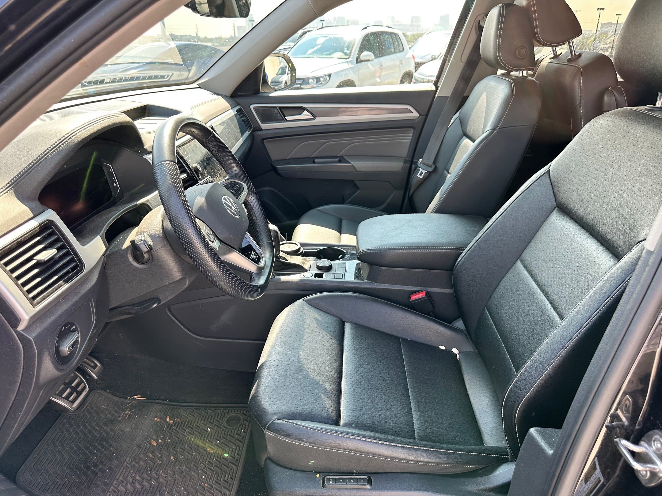 2022 Volkswagen Atlas V6 SEL R-Line photo 4