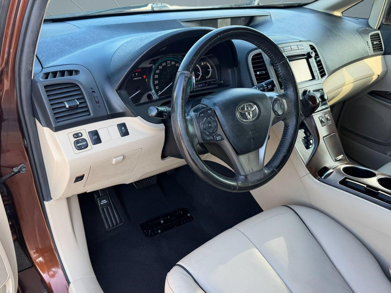 Venza XLE Crossover