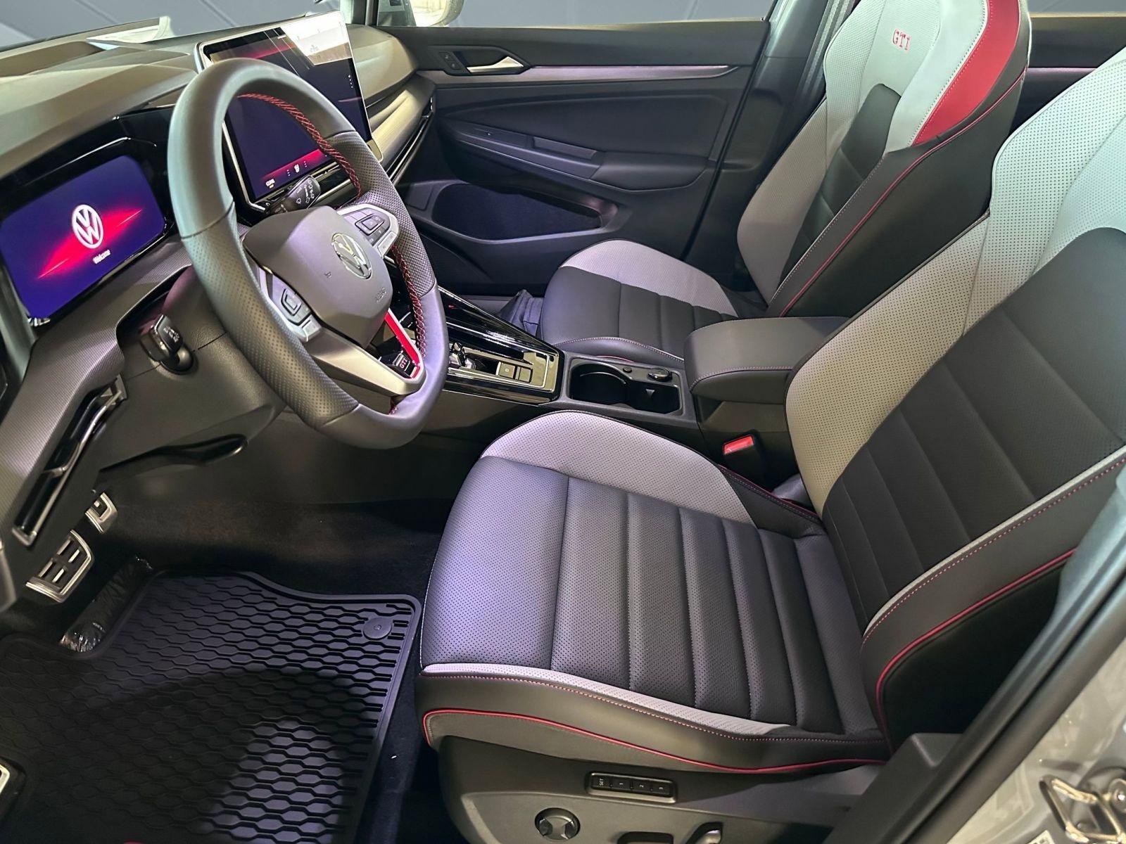 2026 Volkswagen Golf GTI Autobahn photo 4