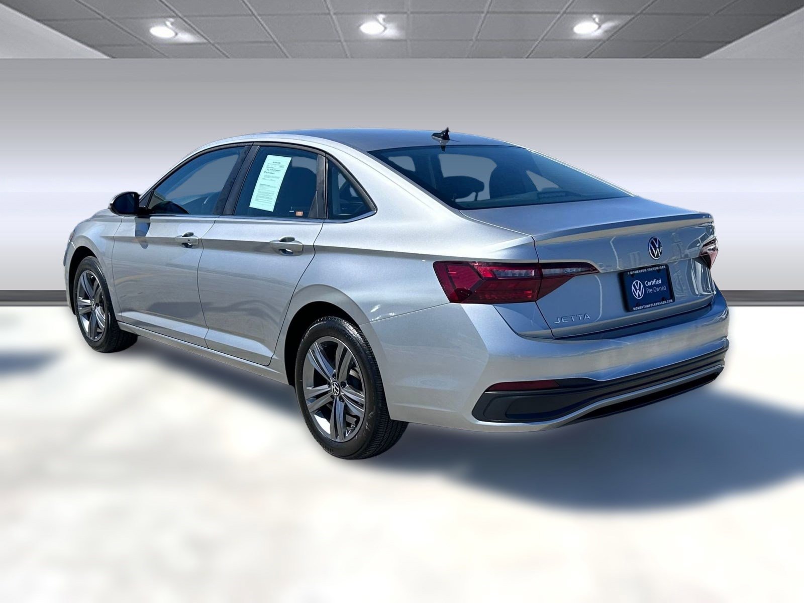 2022 Volkswagen Jetta SE photo 2