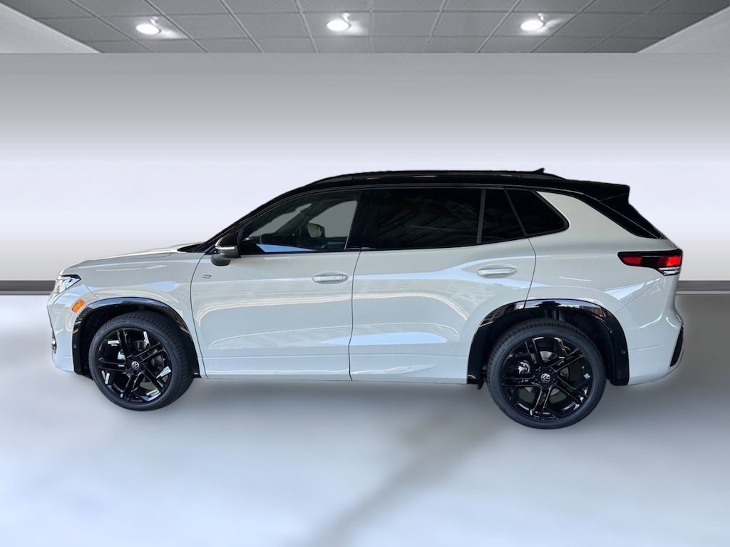 New 2026 Volkswagen Tiguan 2.0T SE R-Line Black SUV