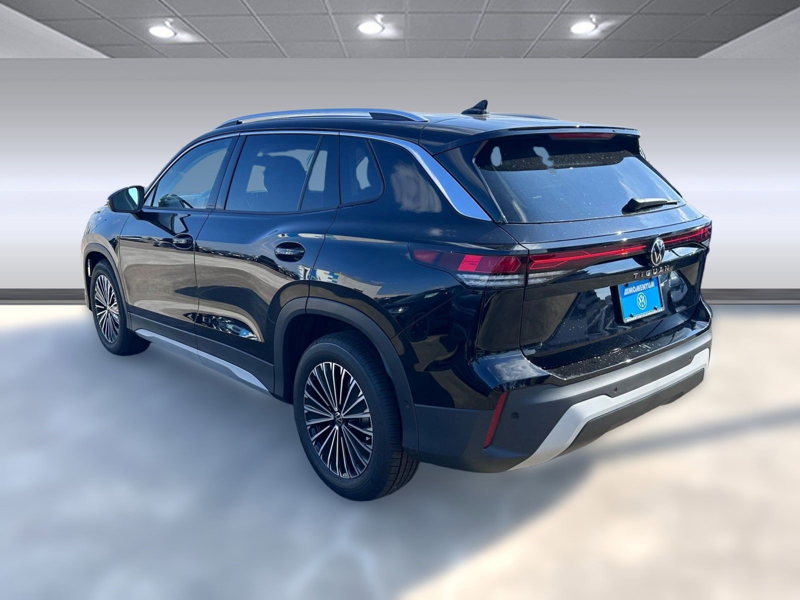 2026 Volkswagen Tiguan S photo 3