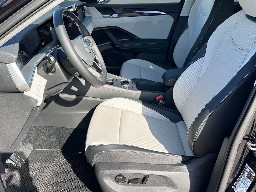 New 2026 Volkswagen Tiguan 2.0T SE SUV