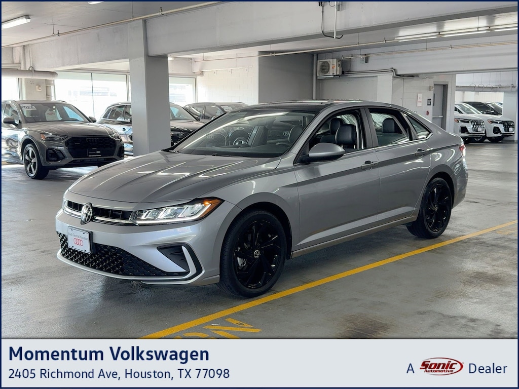 Used 2025 Volkswagen Jetta SE Sedan