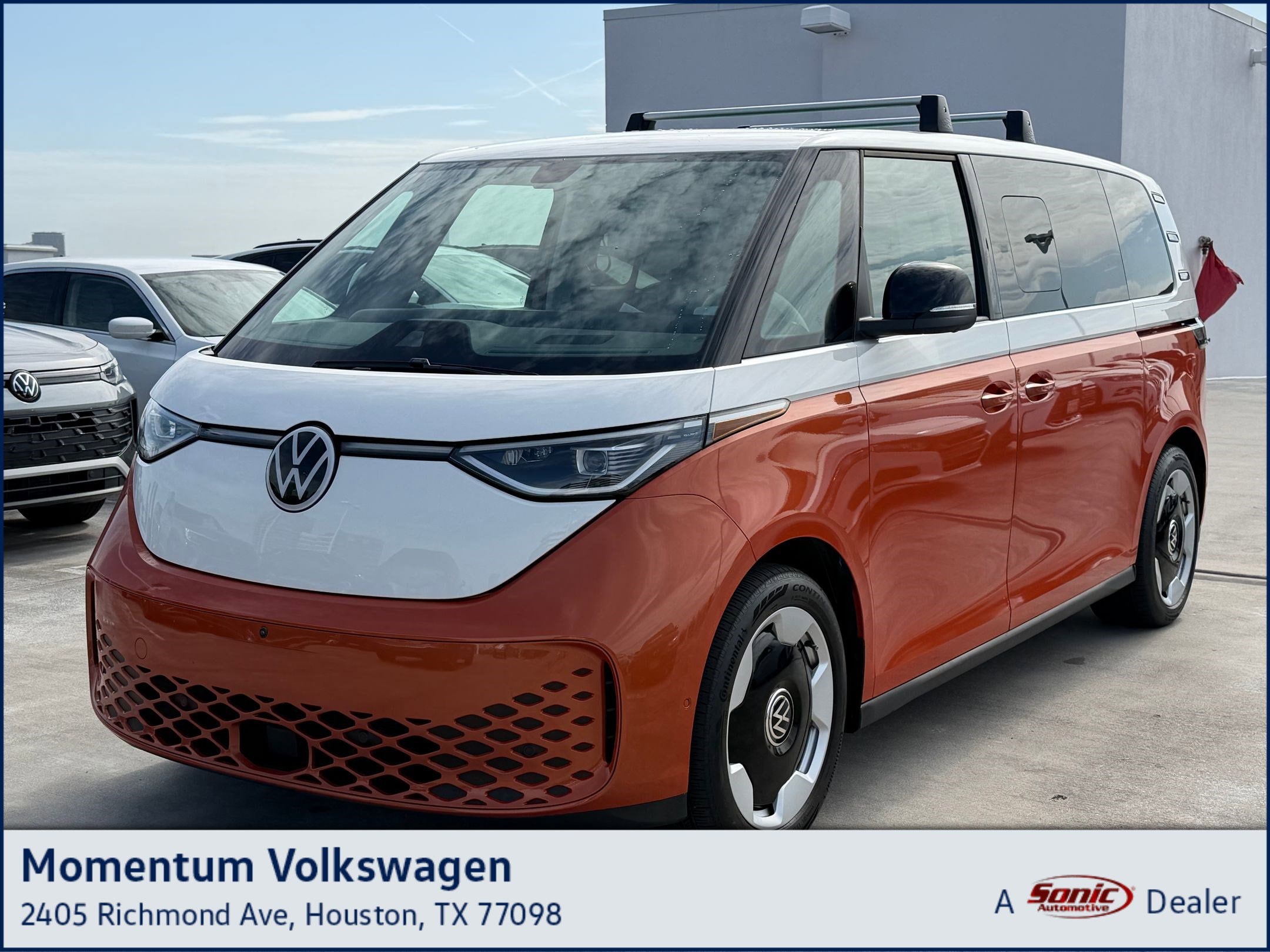 2025 Volkswagen ID. Buzz Pro S Plus Two-Tone's photo