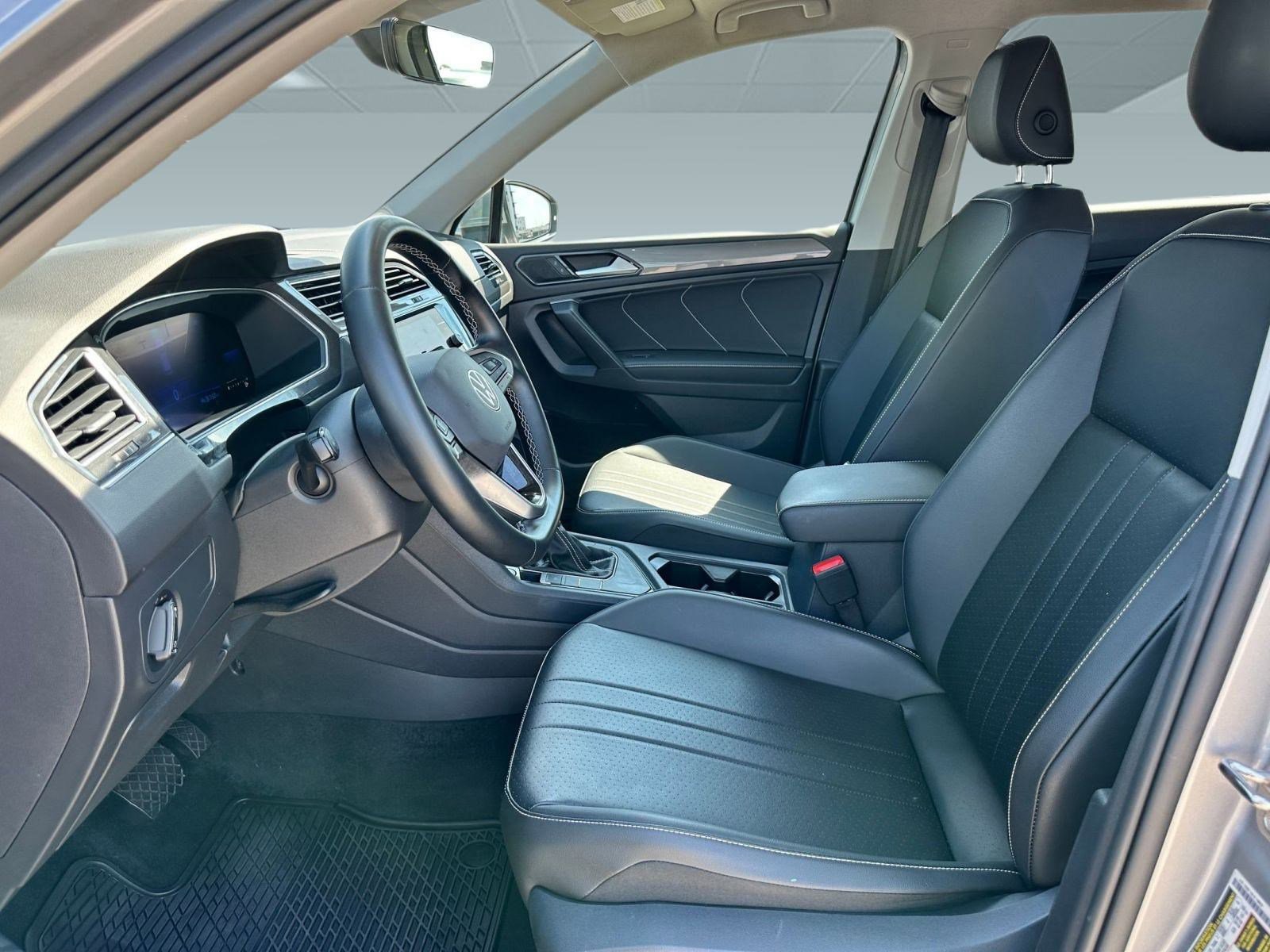 2022 Volkswagen Tiguan SE photo 3