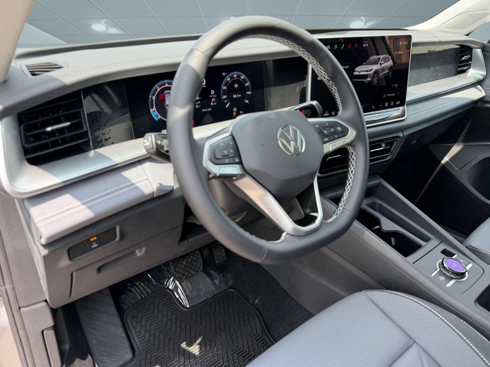 New 2026 Volkswagen Tiguan SE SUV