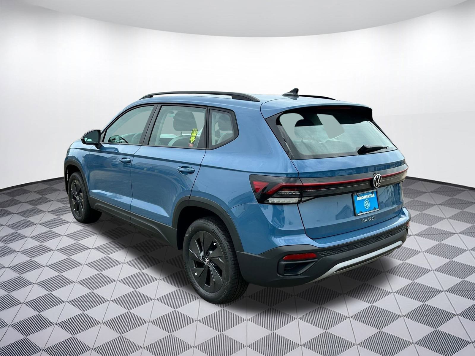 2025 Volkswagen Taos S photo 3