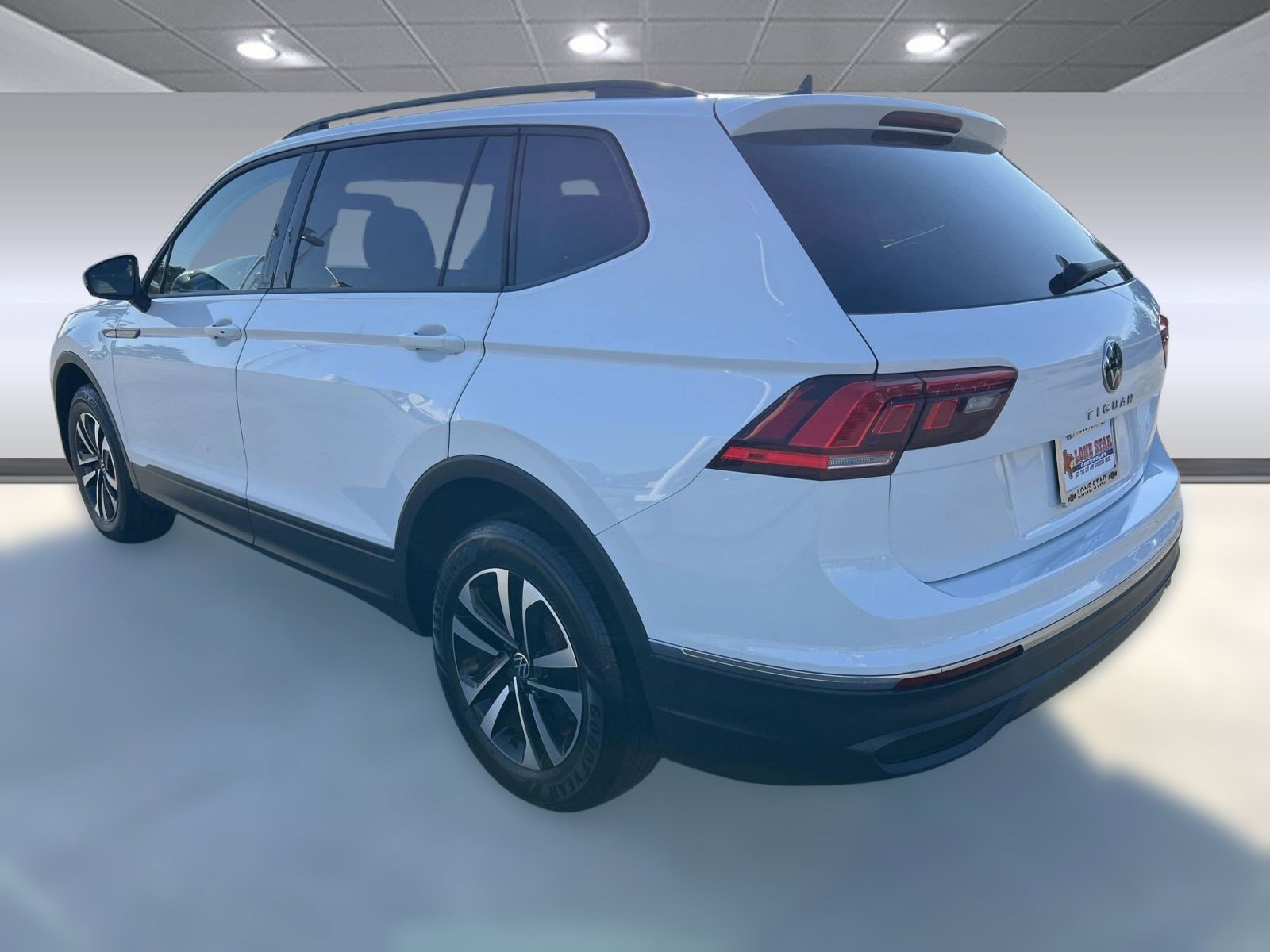 2022 Volkswagen Tiguan S photo 3