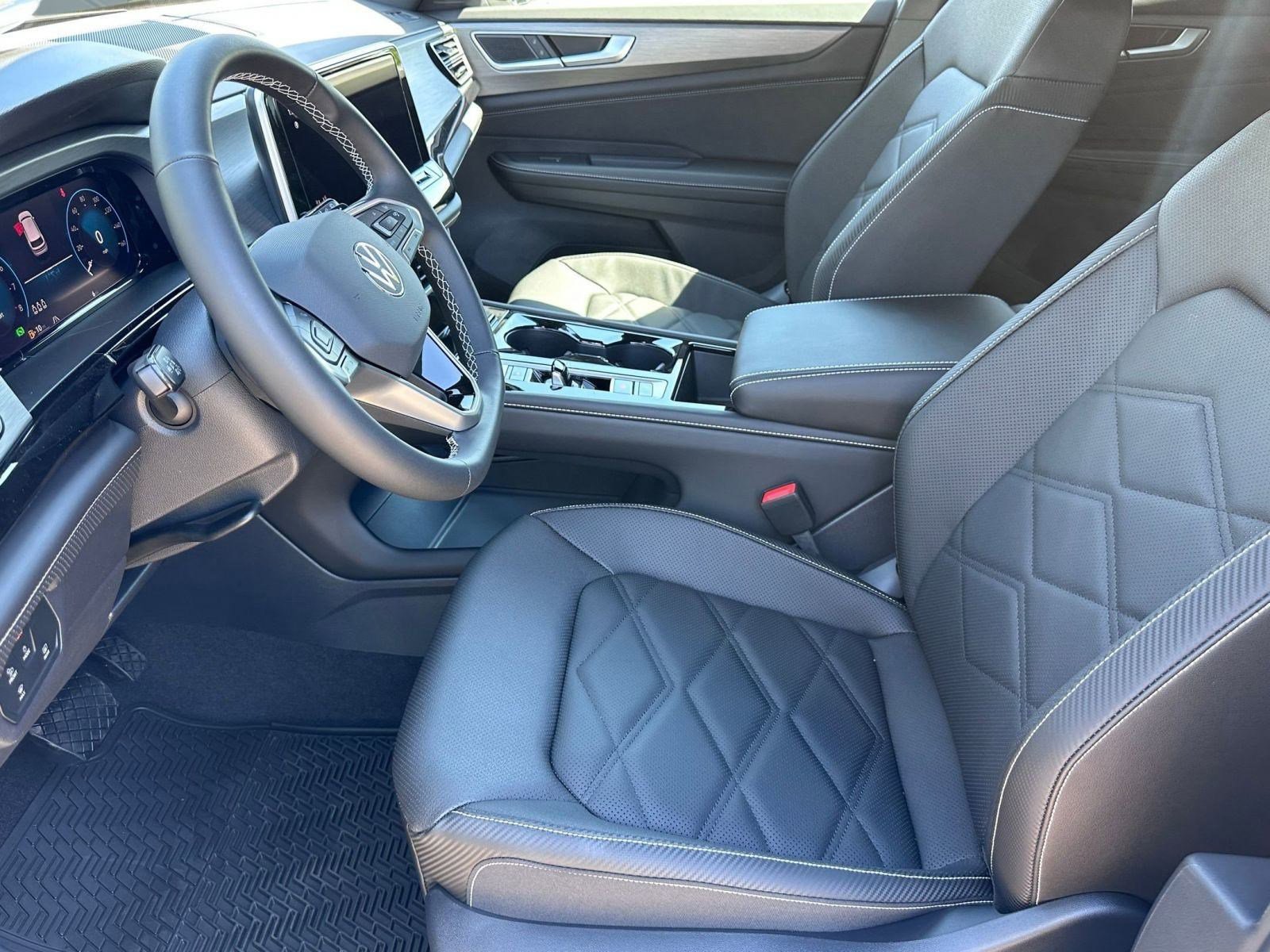 2026 Volkswagen Atlas Cross Sport SE Technology photo 3