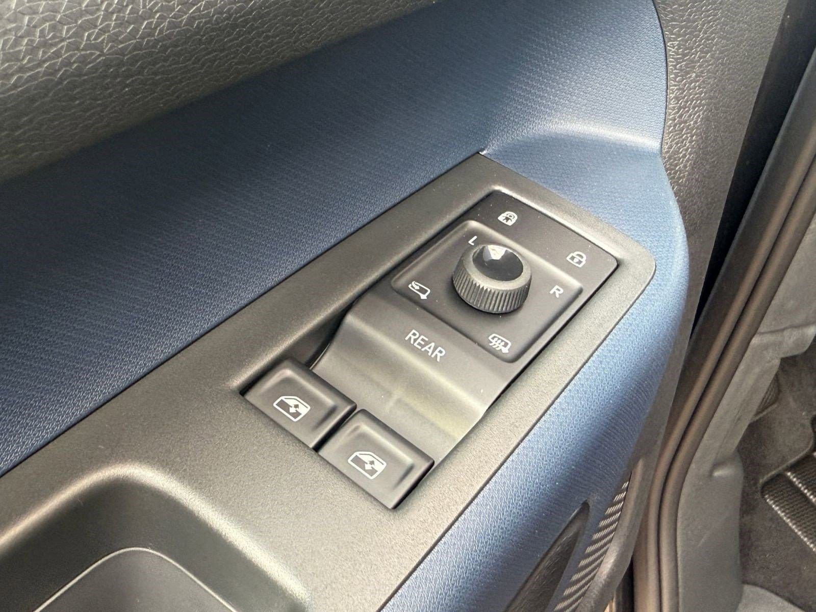 2025 Volkswagen ID. Buzz PRO S - Photo 11