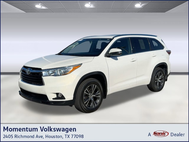 Used 2016 Toyota Highlander XLE SUV for sale in Houston
