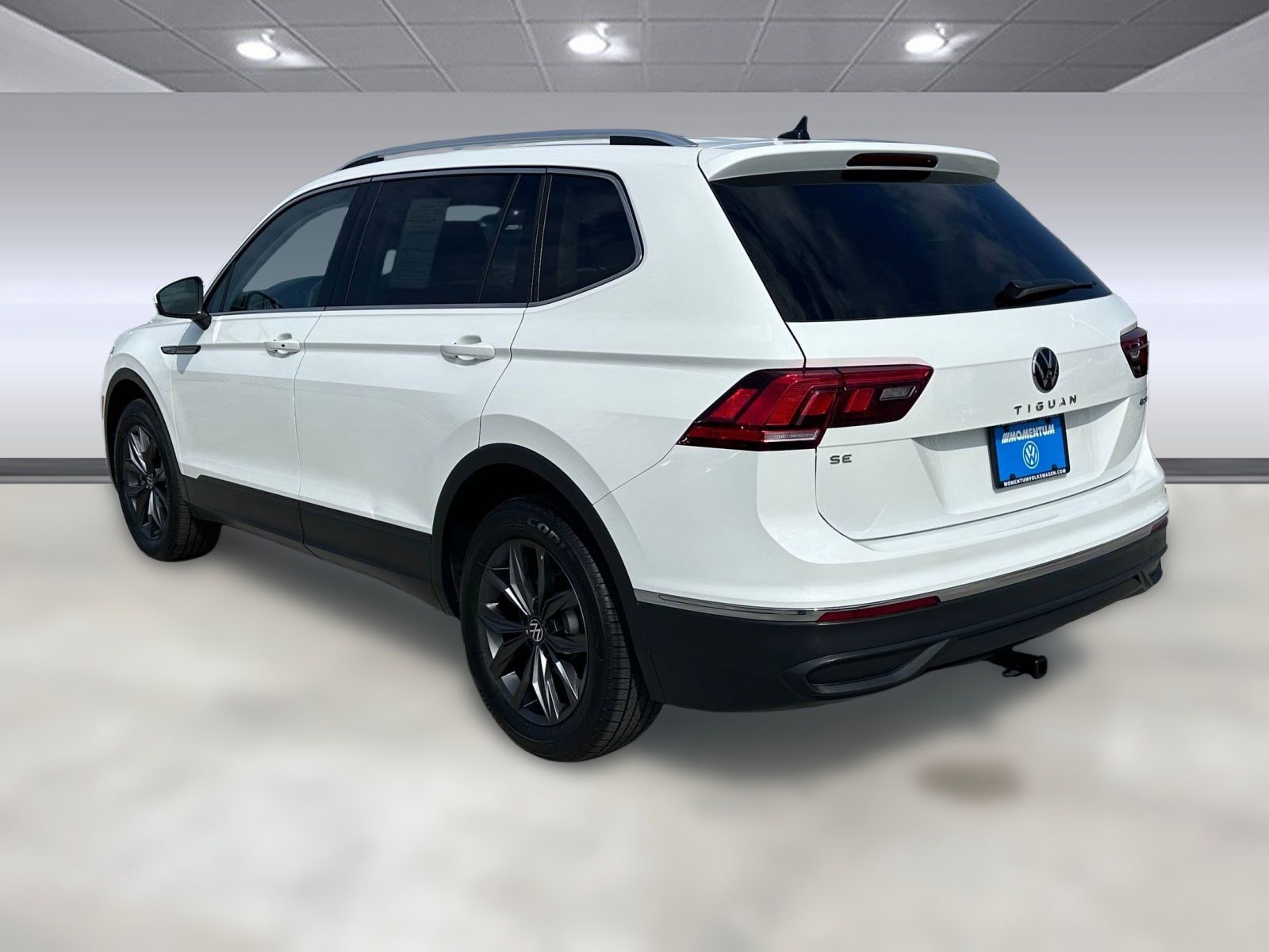2024 Volkswagen Tiguan SE Wolfsburg Edition photo 2
