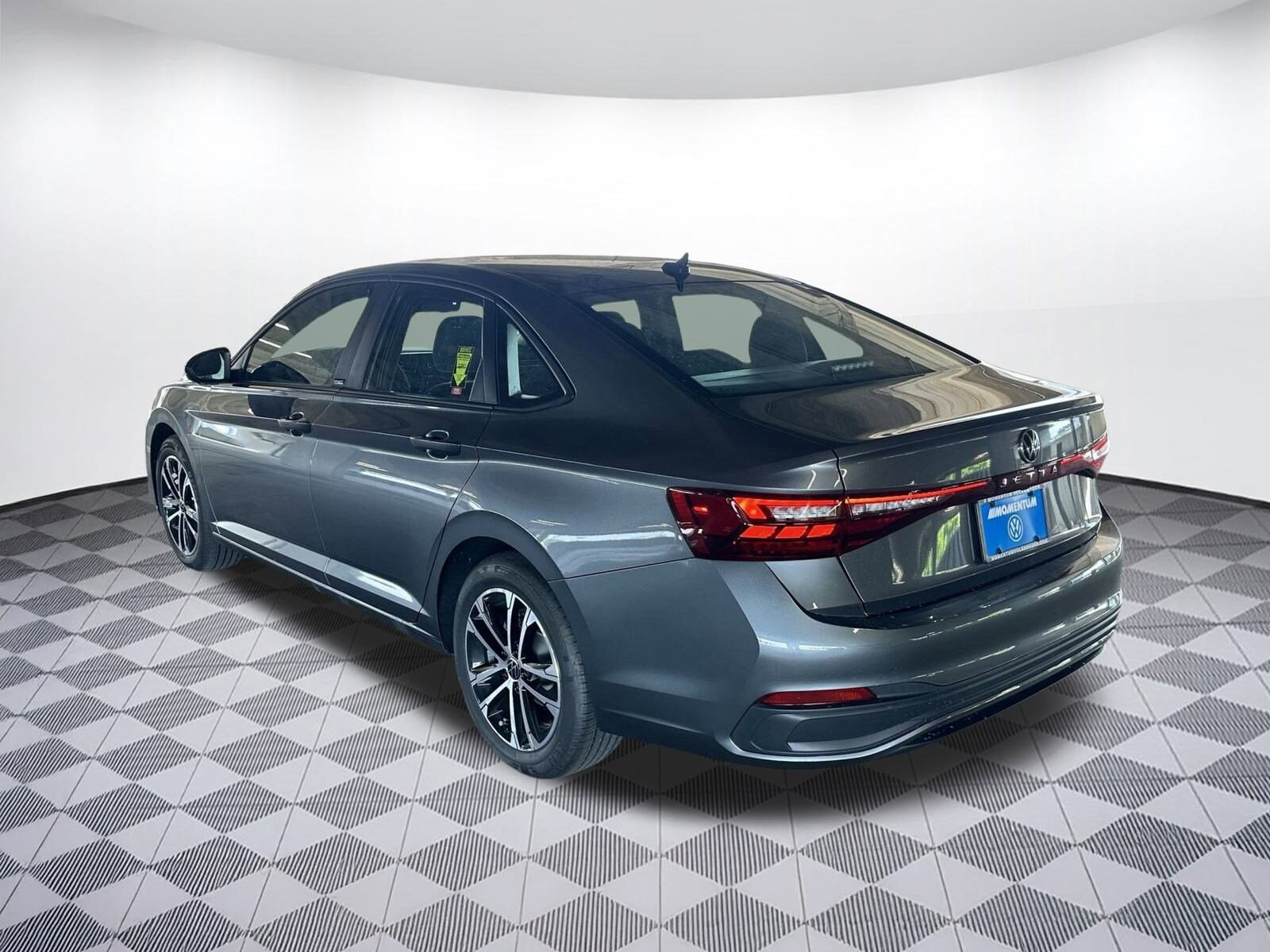 2025 Volkswagen Jetta Sport photo 3