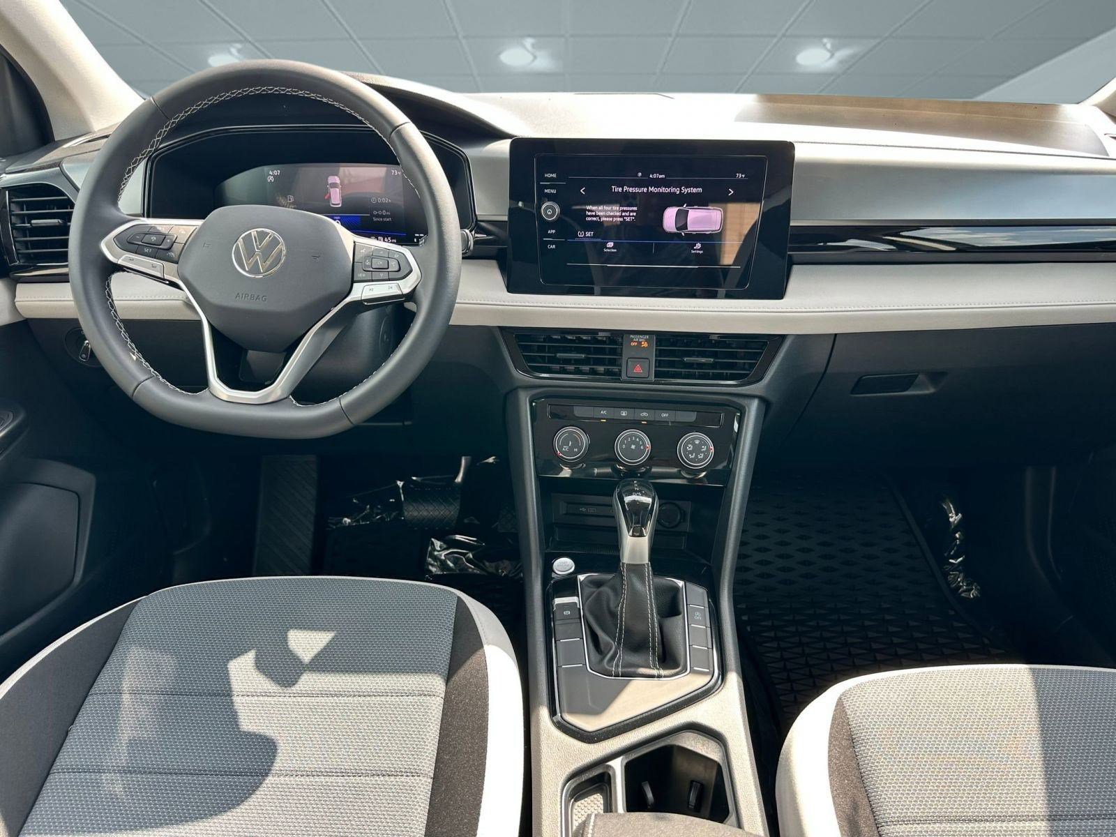 2025 Volkswagen Taos S photo 2
