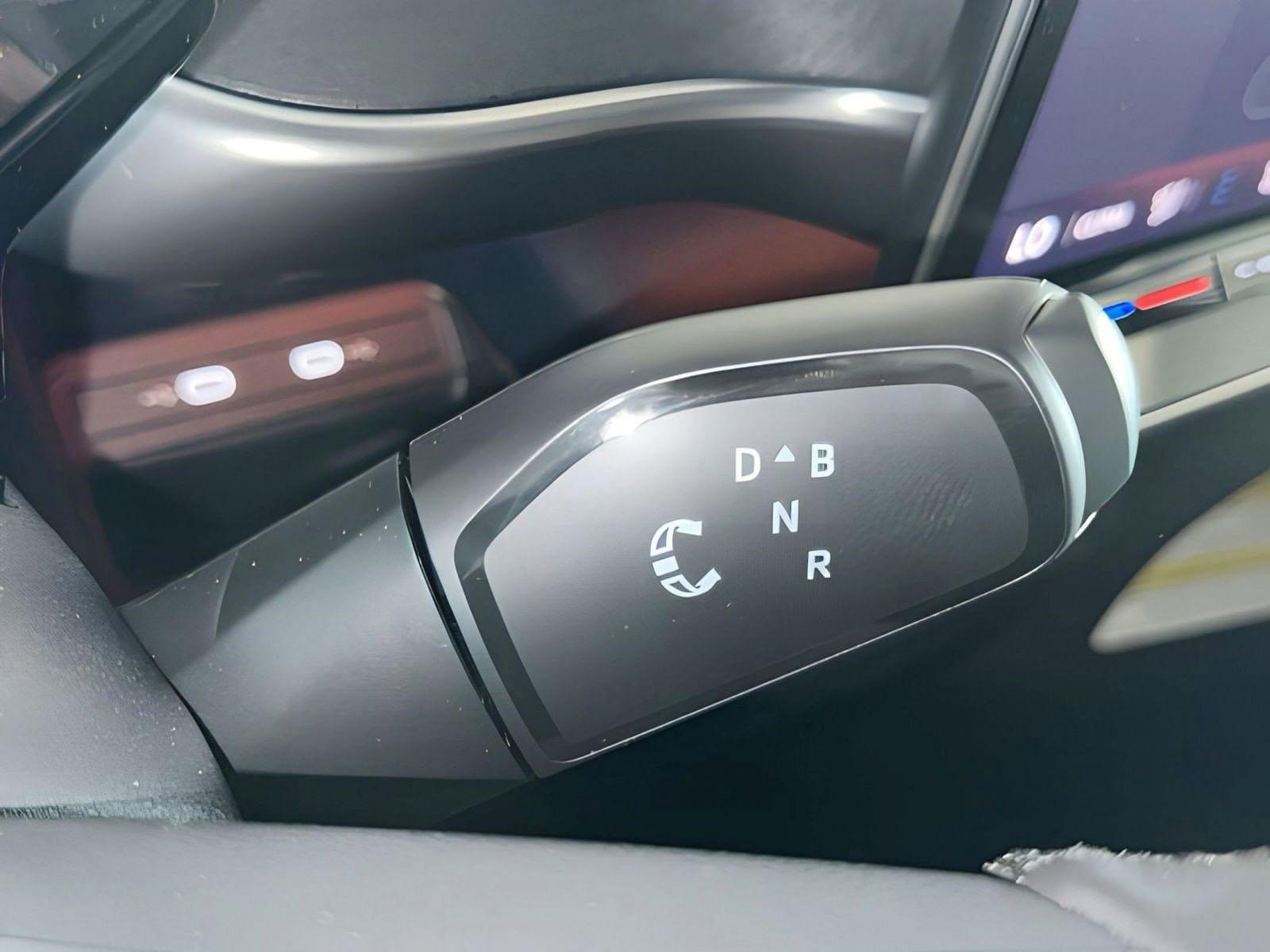 2025 Volkswagen ID. Buzz PRO S - Photo 29