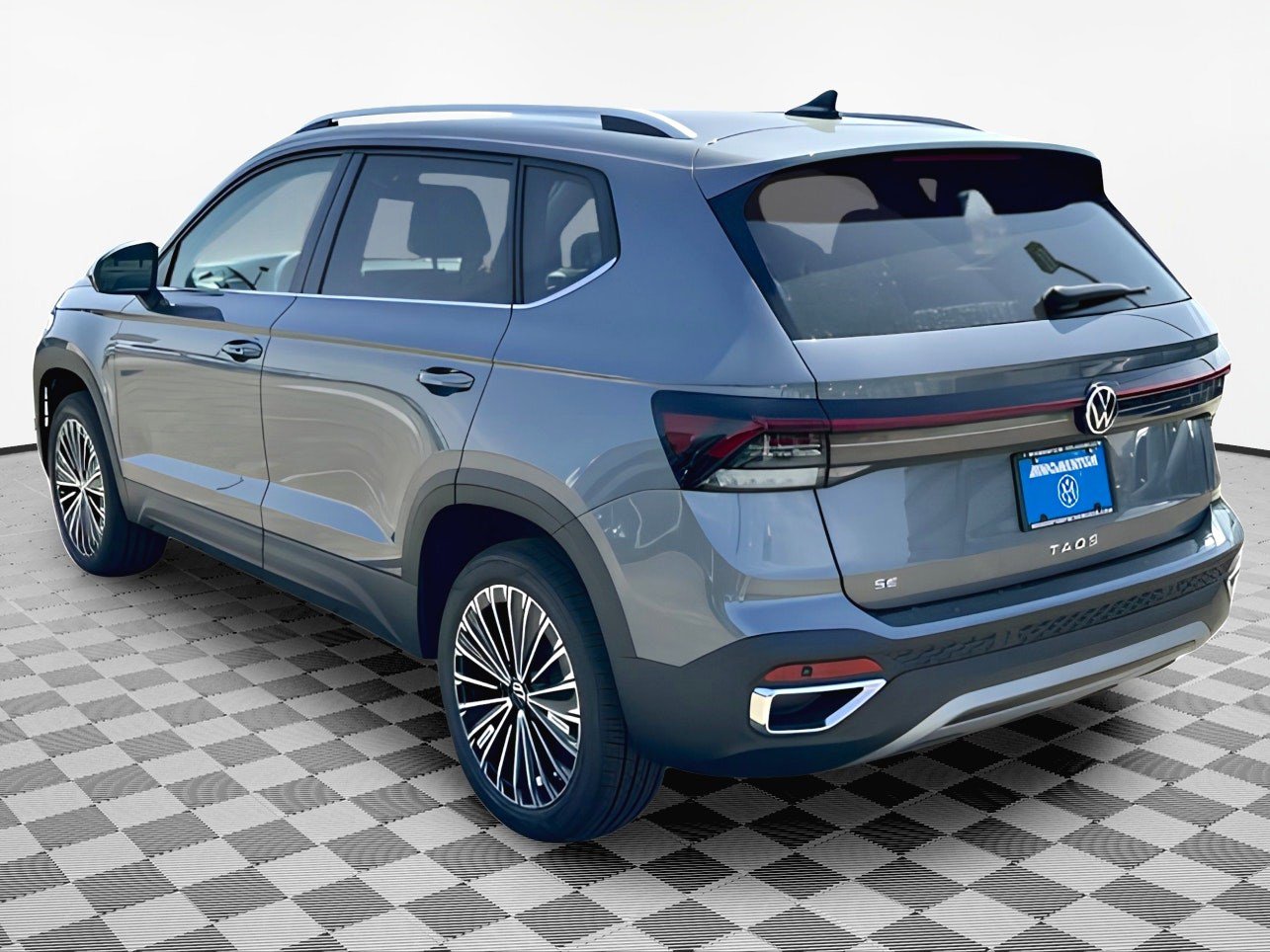 2025 Volkswagen Taos SE photo 3