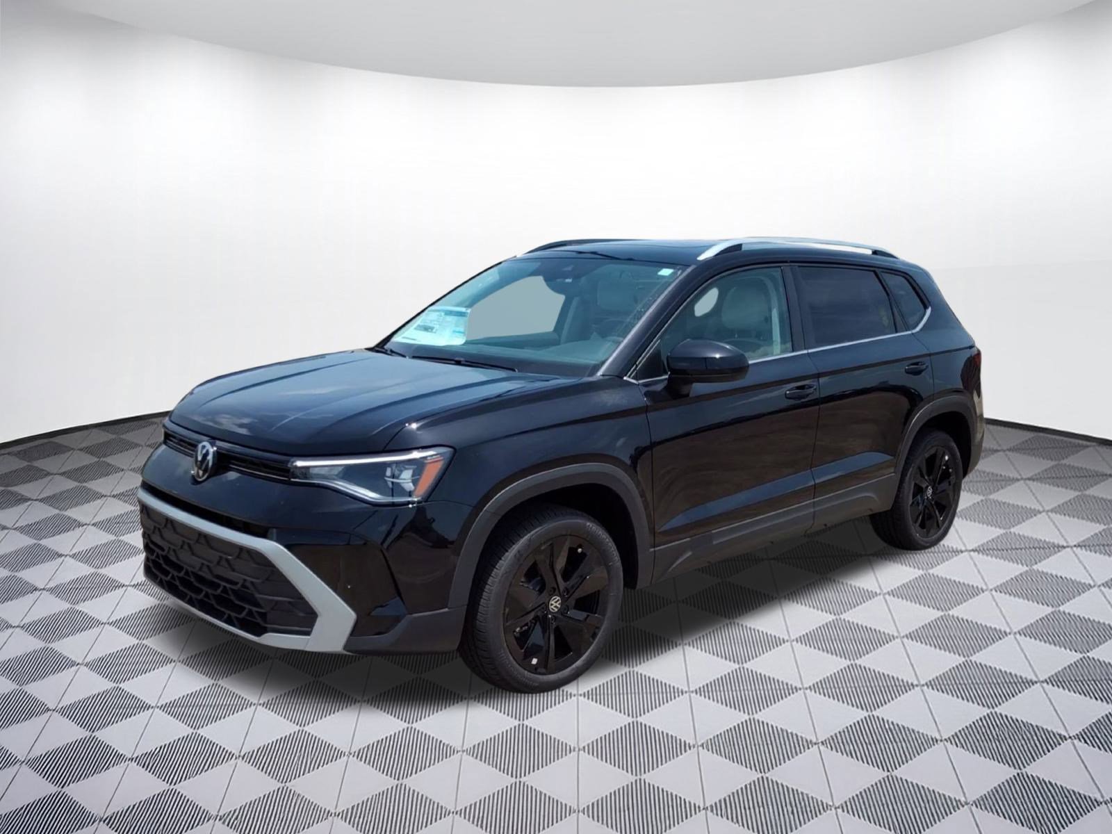 2025 Volkswagen Taos SE photo 2
