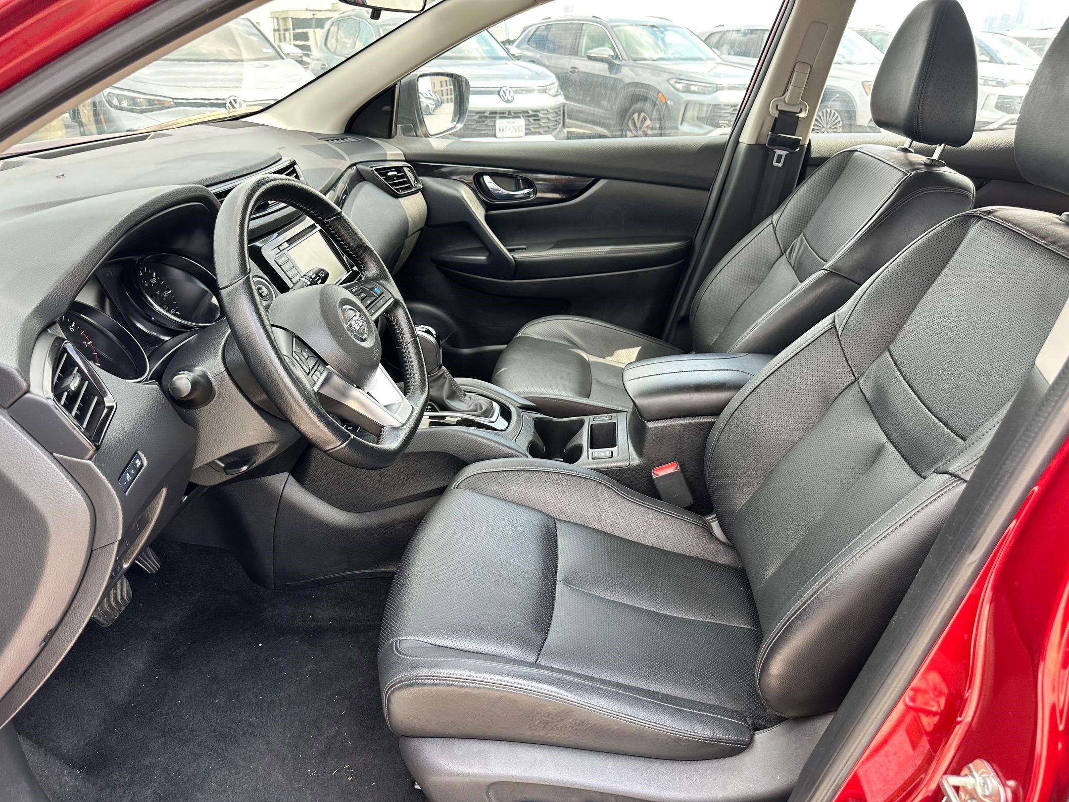 2022 Nissan Rogue Sport SL photo 3
