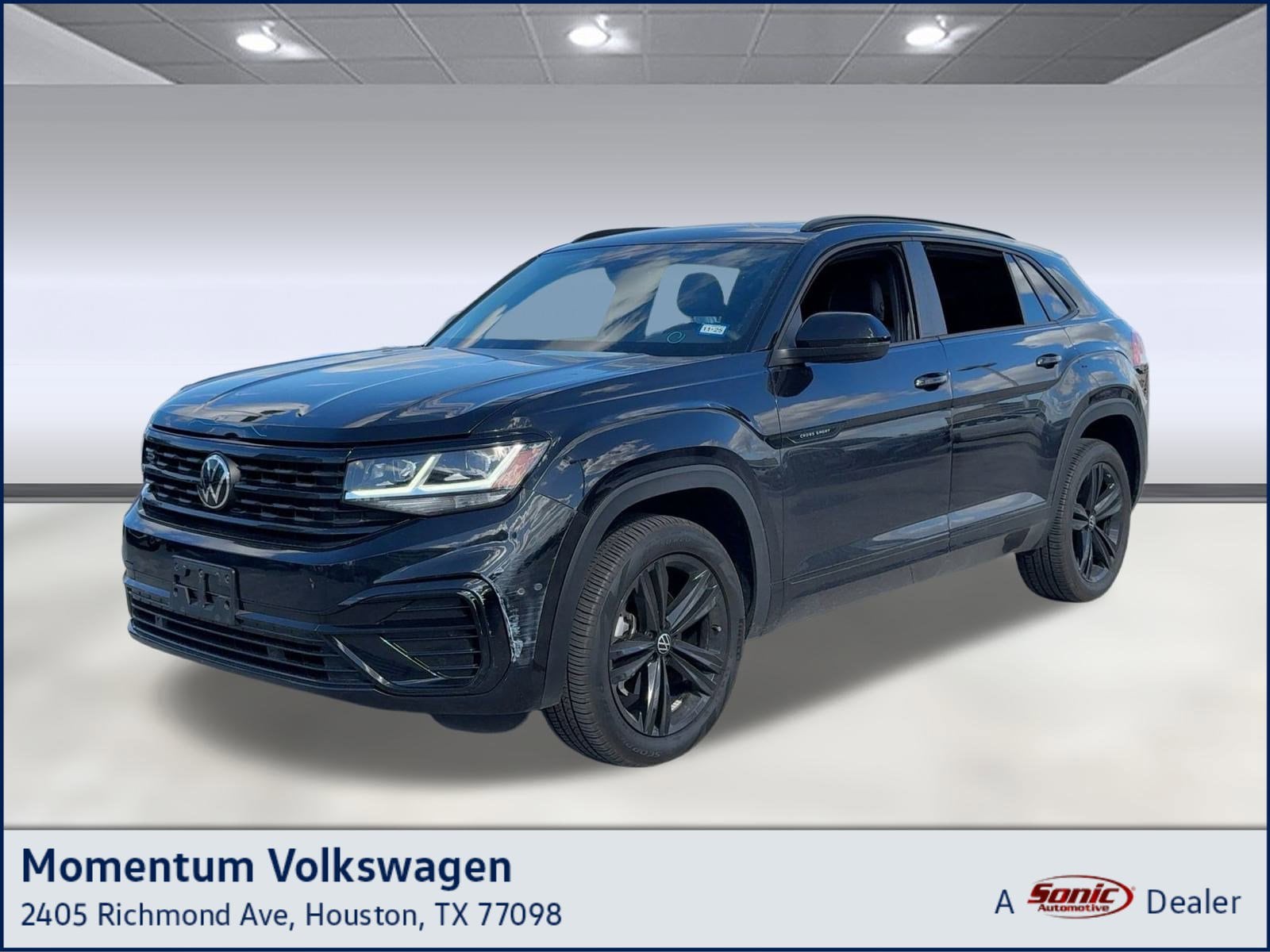 2023 Volkswagen Atlas Cross Sport SEL R-Line Black's photo