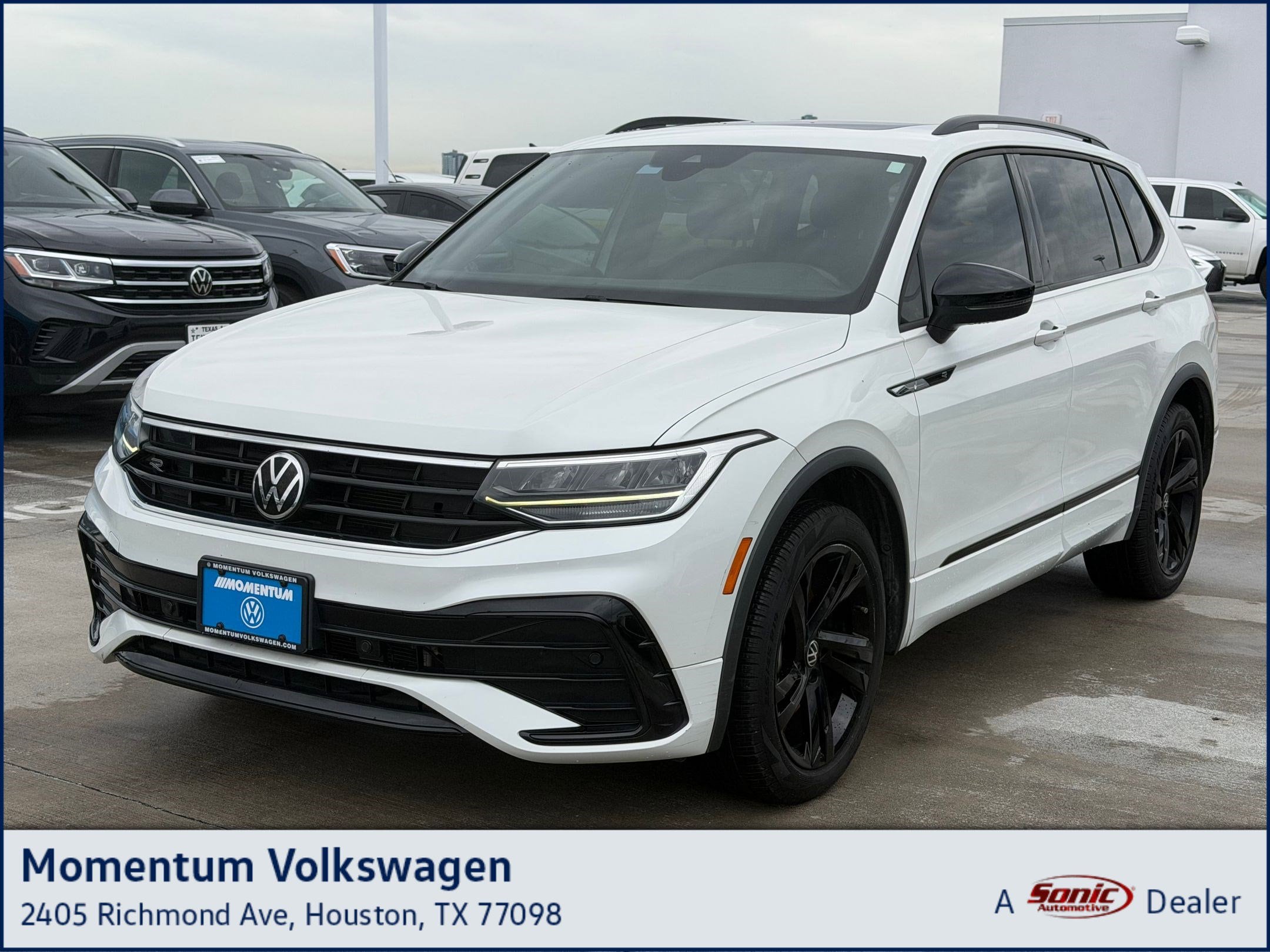 2023 Volkswagen Tiguan 2.0T SE R-Line Black's photo