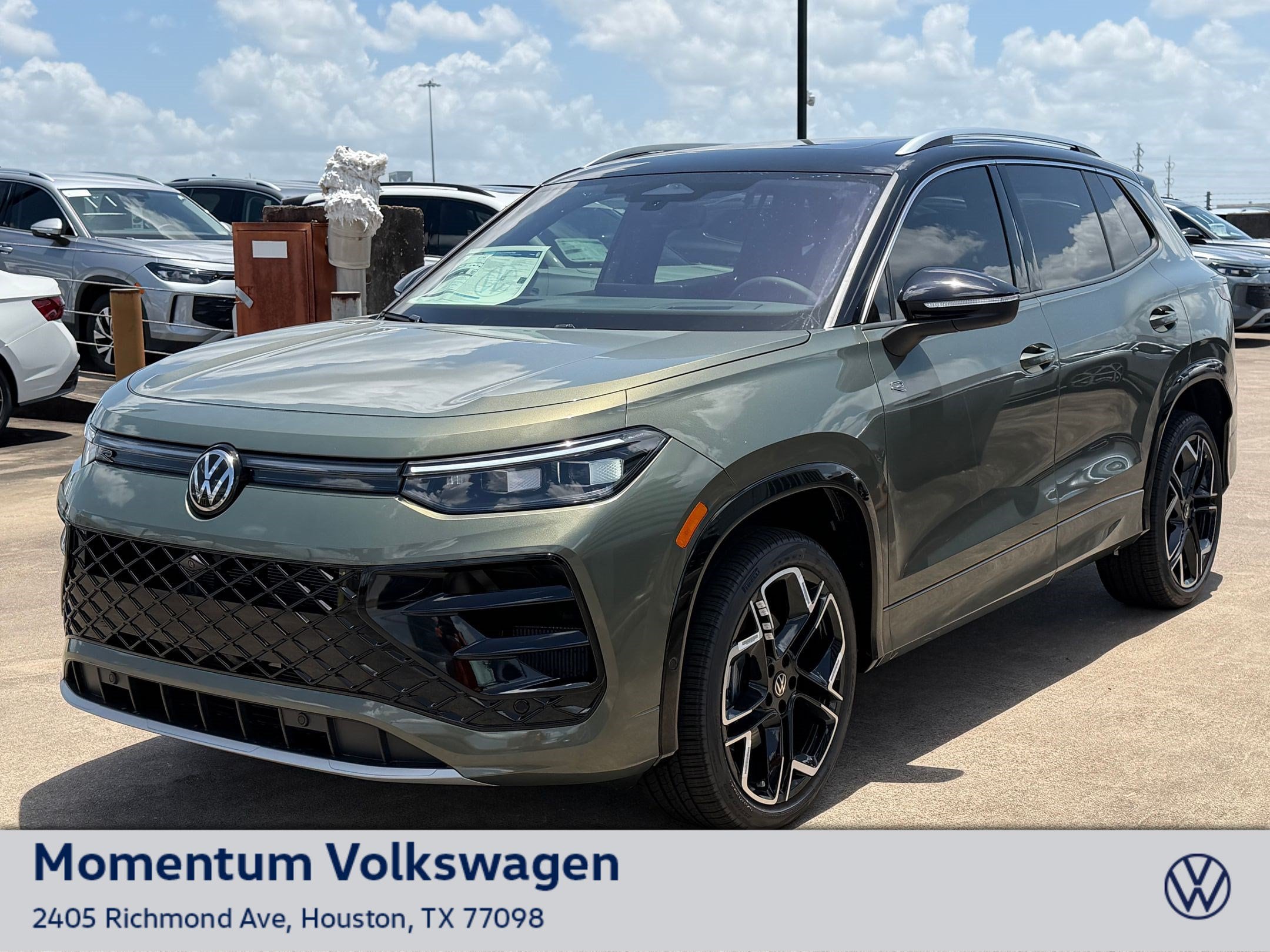 New 2026 Volkswagen Tiguan SEL R-Line Turbo