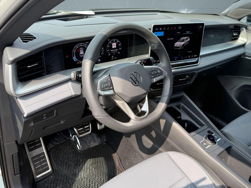 New 2026 Volkswagen Tiguan 2.0T SE R-Line Black SUV