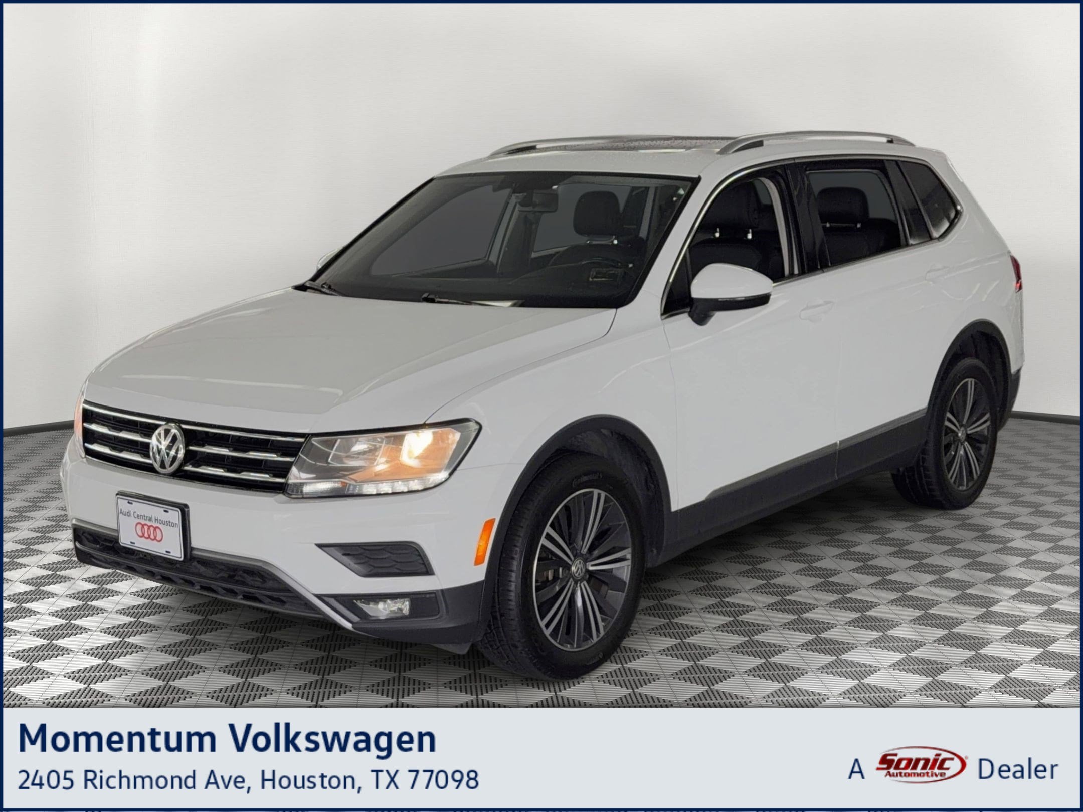 Tiguan SEL SUV