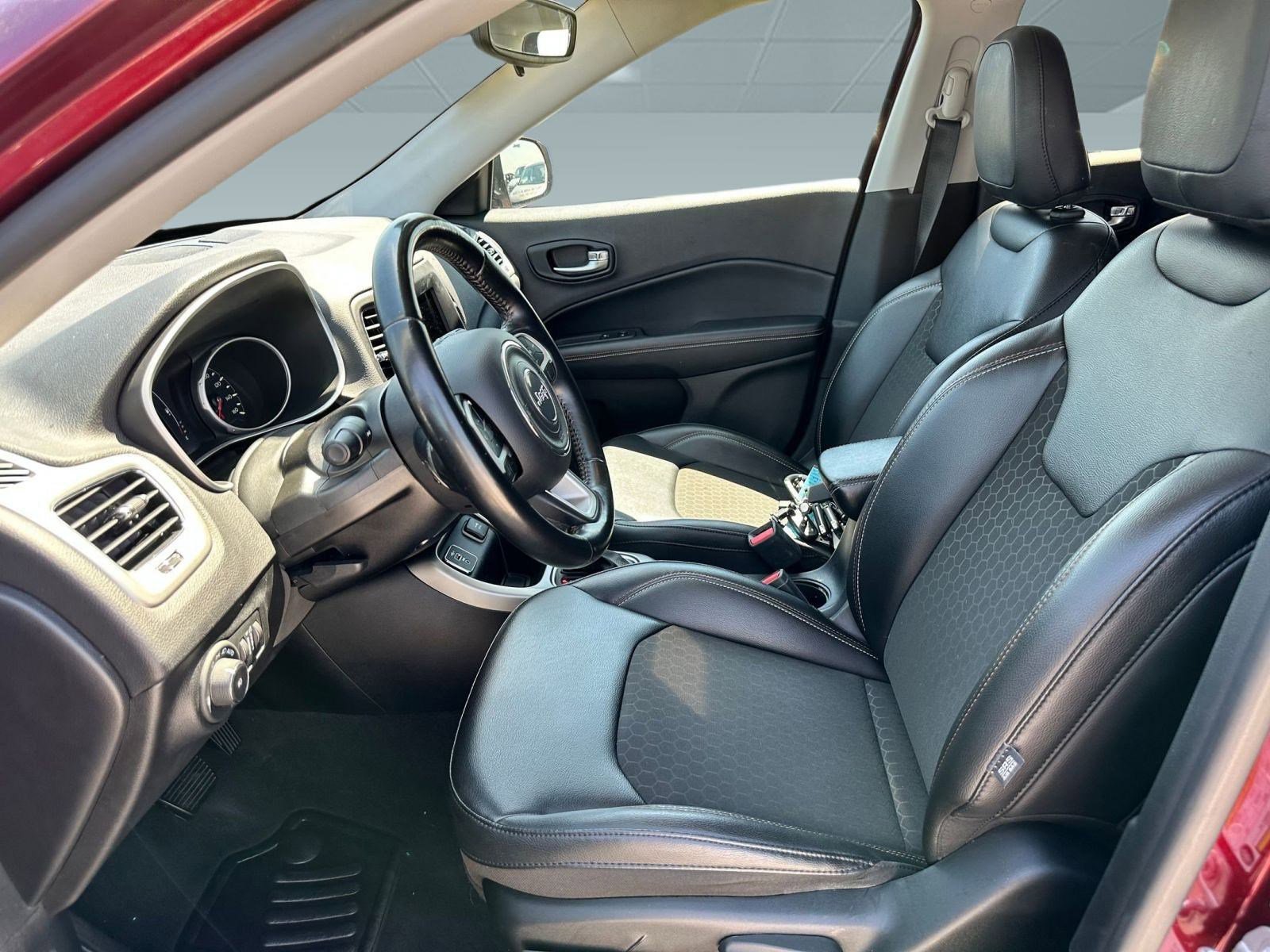 2020 Jeep Compass Latitude photo 4