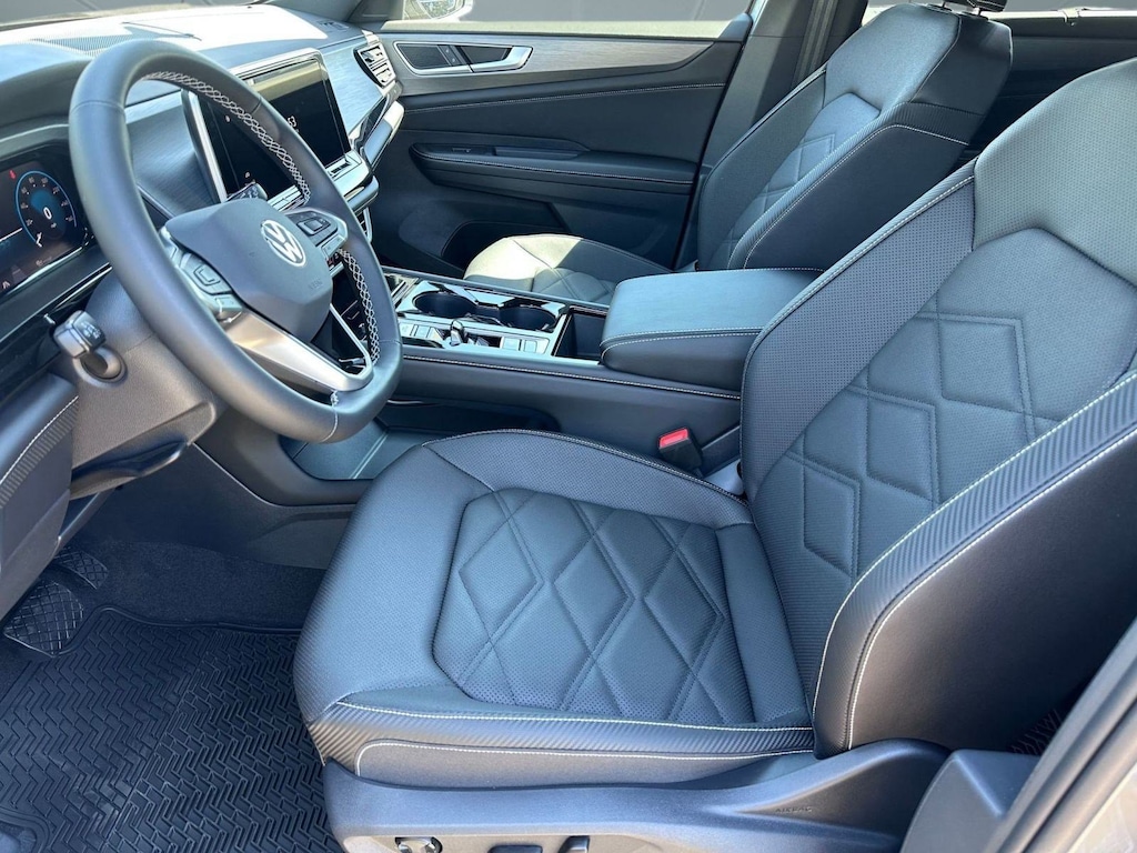 New 2026 Volkswagen Atlas Cross Sport 2.0T SE w/Technology SUV