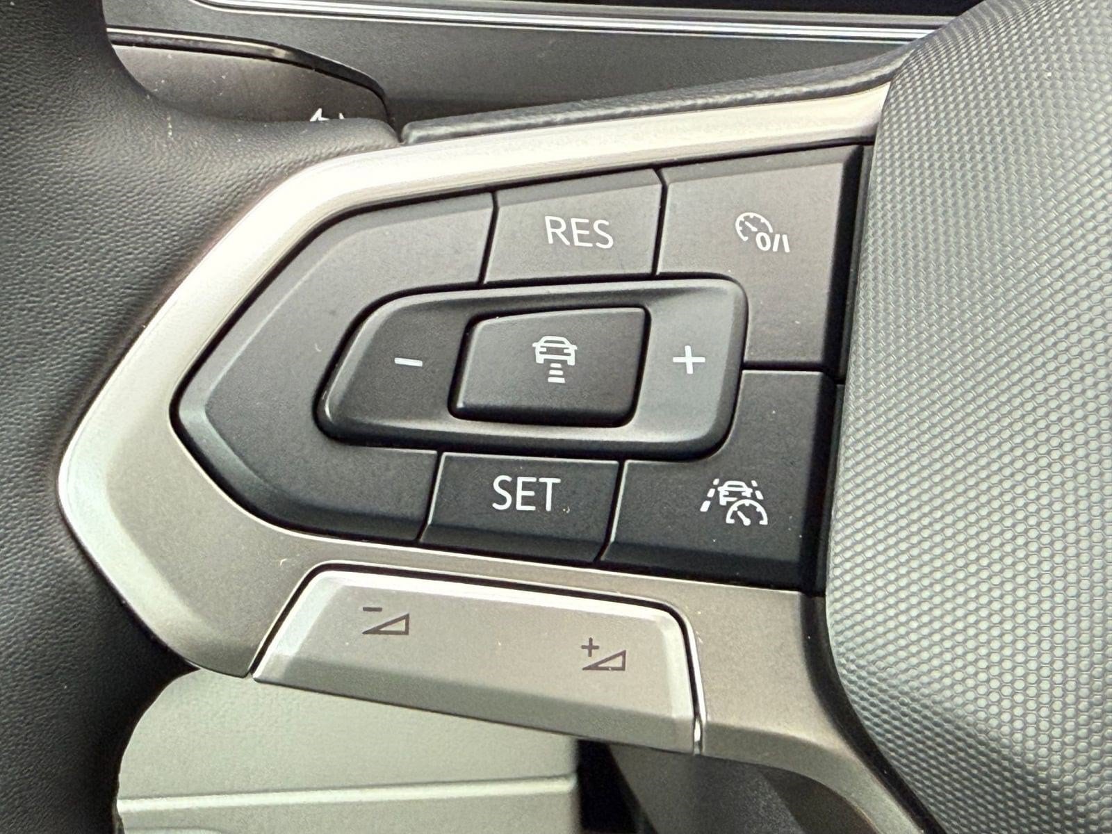 2022 Volkswagen Tiguan SE - Photo 30
