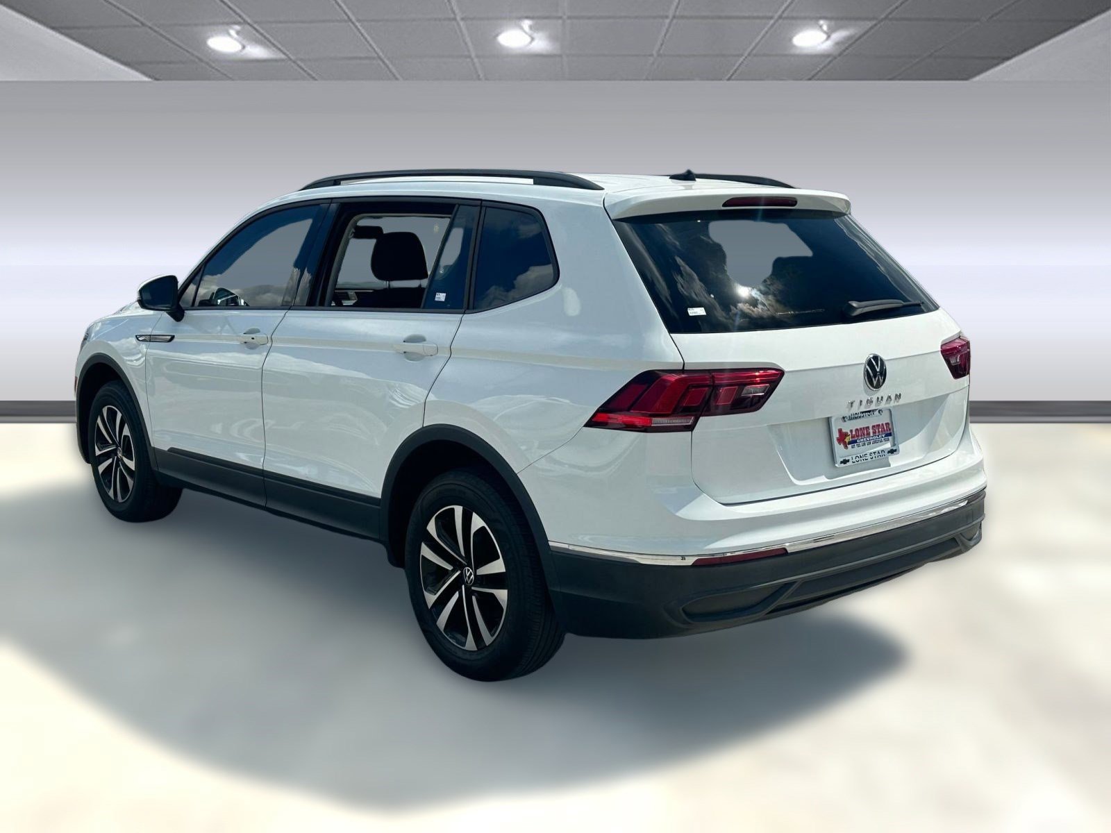 2022 Volkswagen Tiguan S photo 3