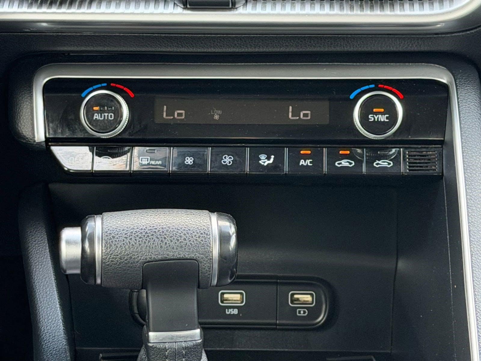 2023 Kia K5 LXS - Photo 15