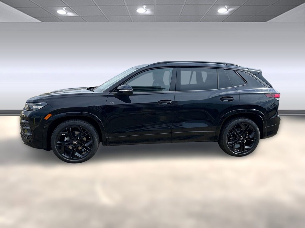 New 2026 Volkswagen Tiguan 2.0T SE SUV