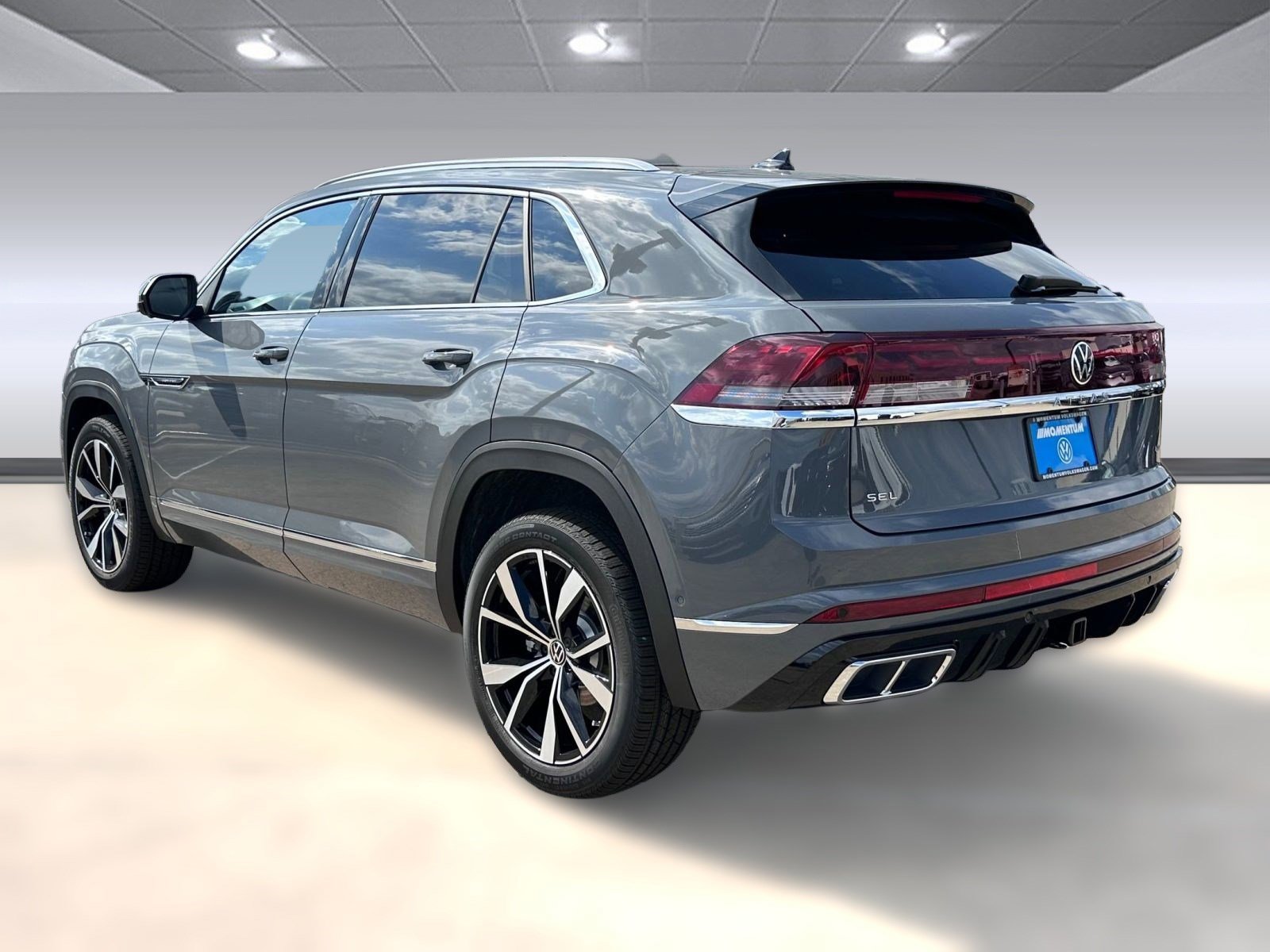 2026 Volkswagen Atlas Cross Sport SEL Premium R-Line photo 2