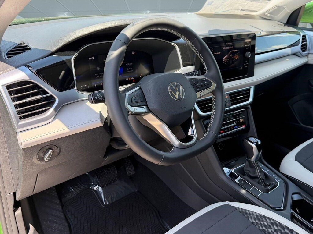 New 2026 Volkswagen Taos 1.5T SE SUV