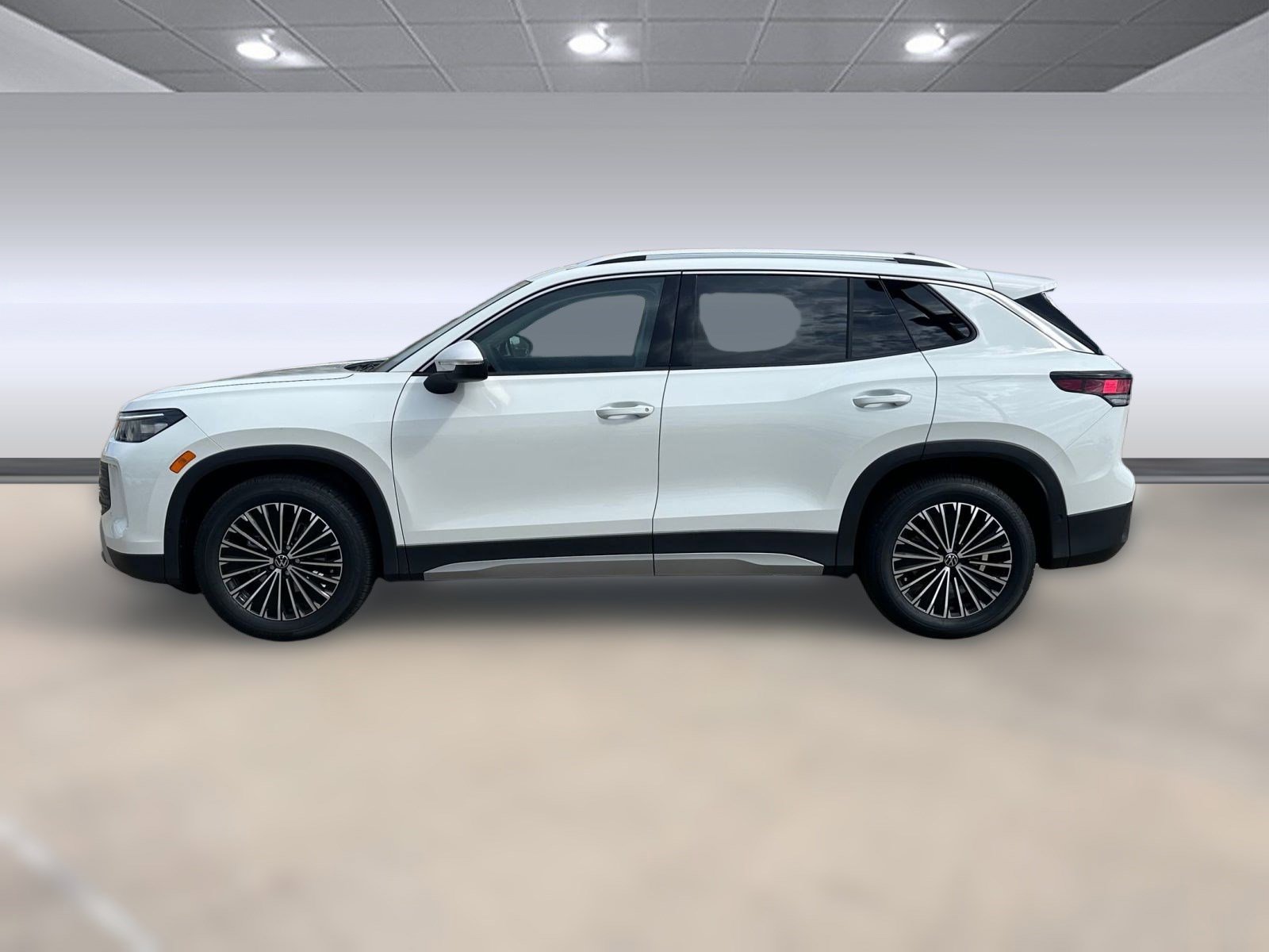 2026 Volkswagen Tiguan S photo 2
