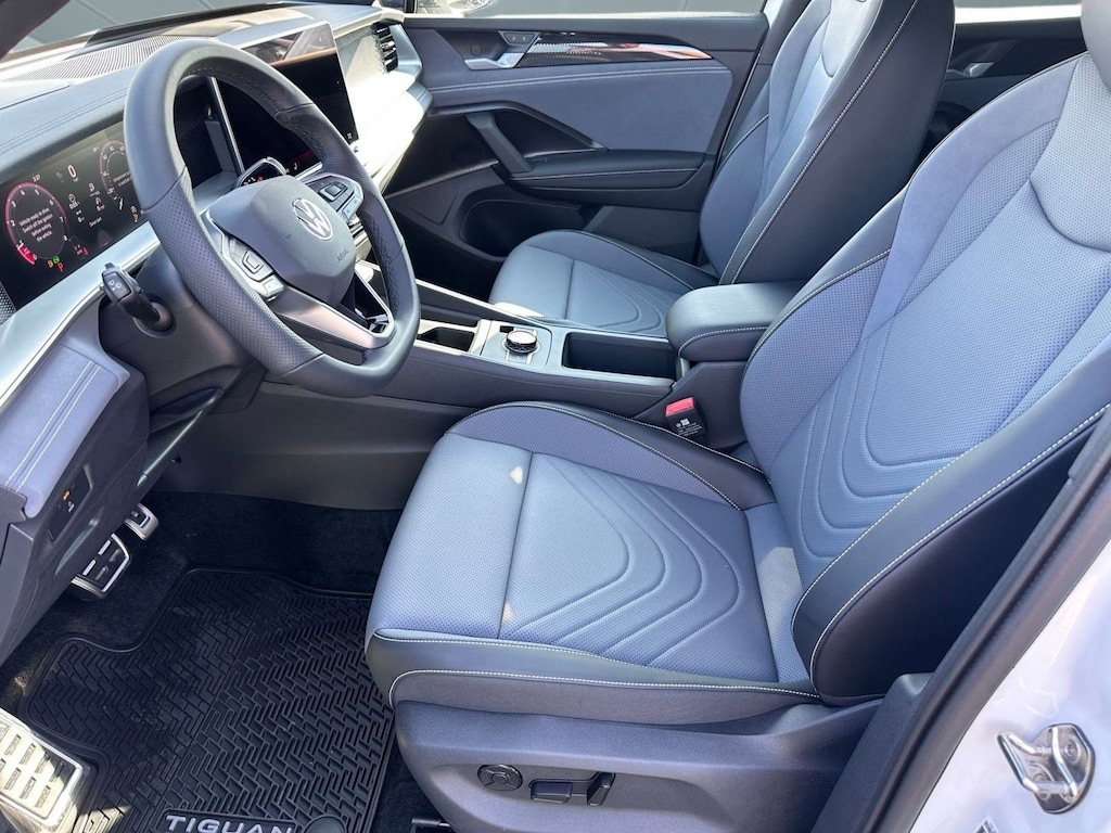 New 2026 Volkswagen Tiguan 2.0T SE R-Line Black SUV