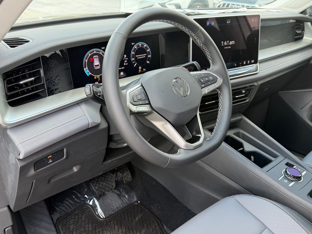 New 2026 Volkswagen Tiguan SE SUV