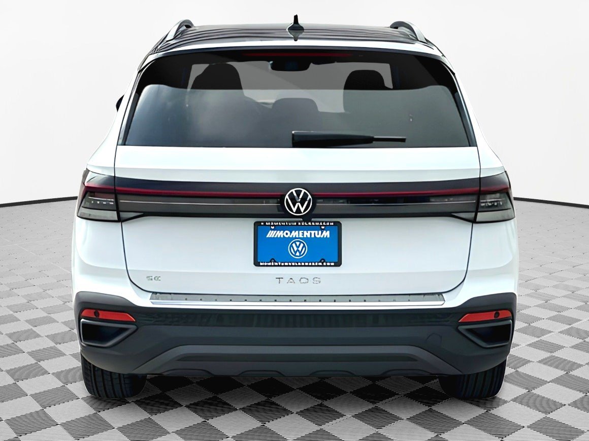 2025 Volkswagen Taos SE photo 4