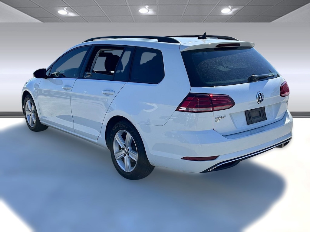 Used 2018 Volkswagen Golf SportWagen SE Wagon