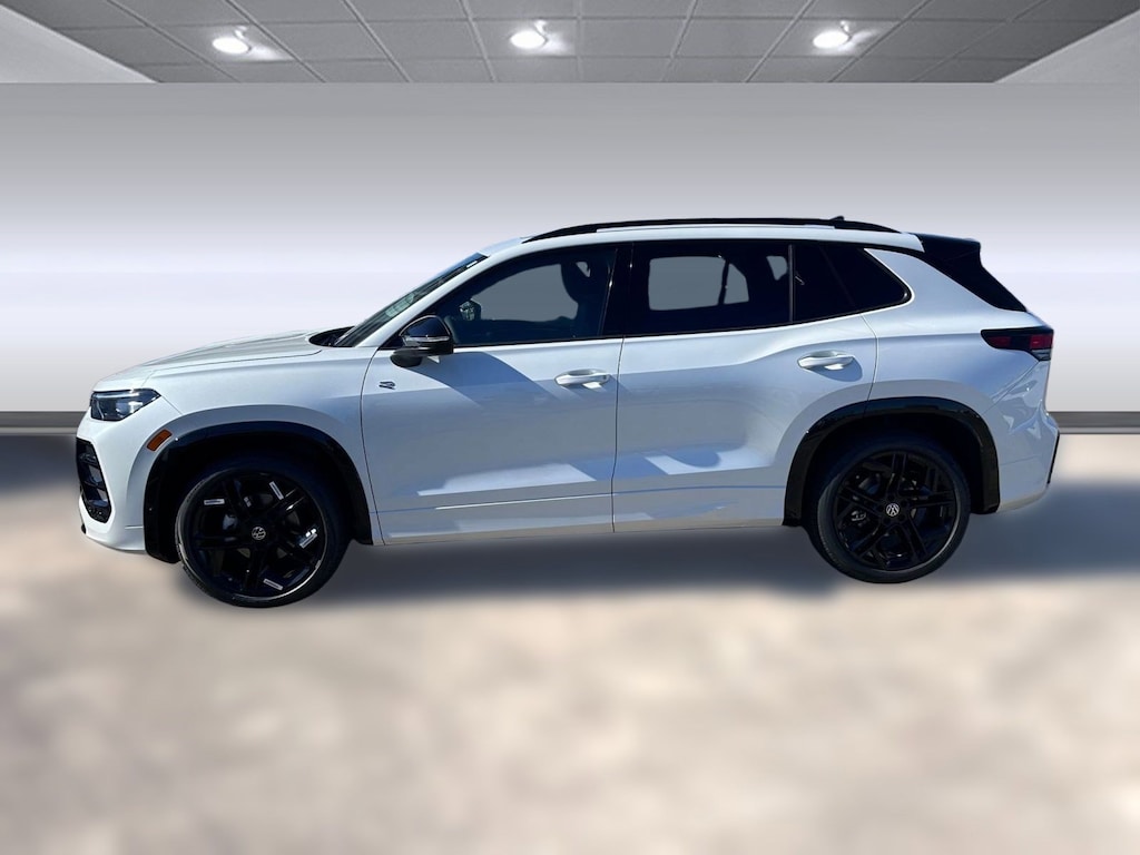 New 2026 Volkswagen Tiguan 2.0T SE R-Line Black SUV