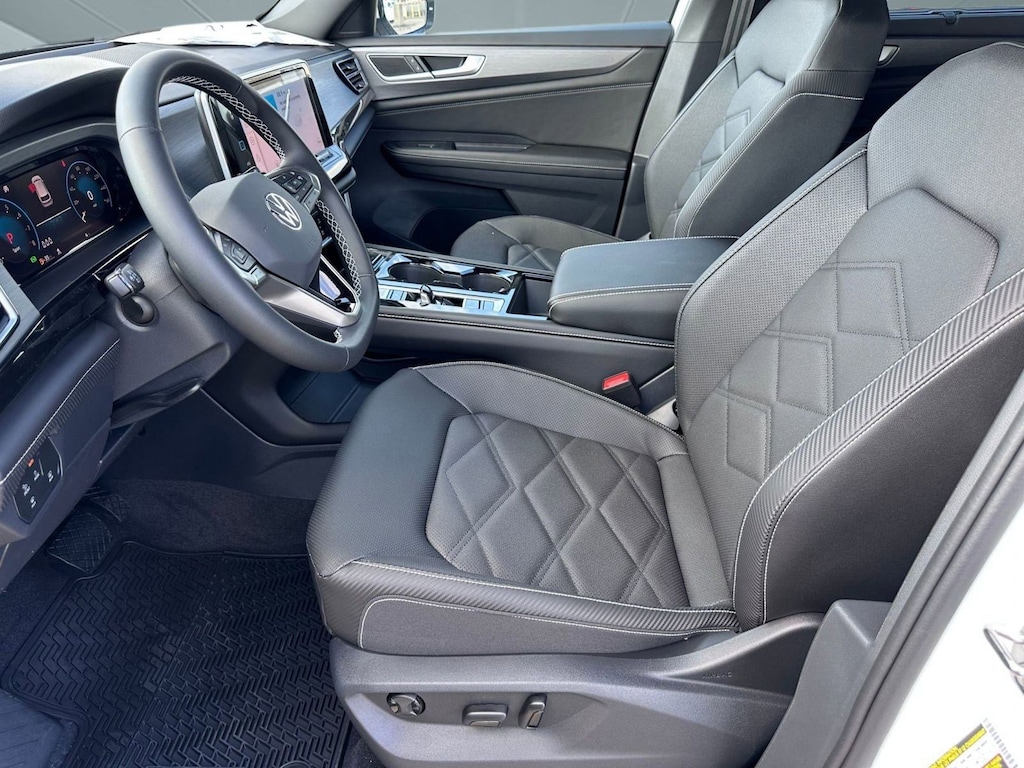 New 2026 Volkswagen Atlas Cross Sport 2.0T SE w/Technology SUV